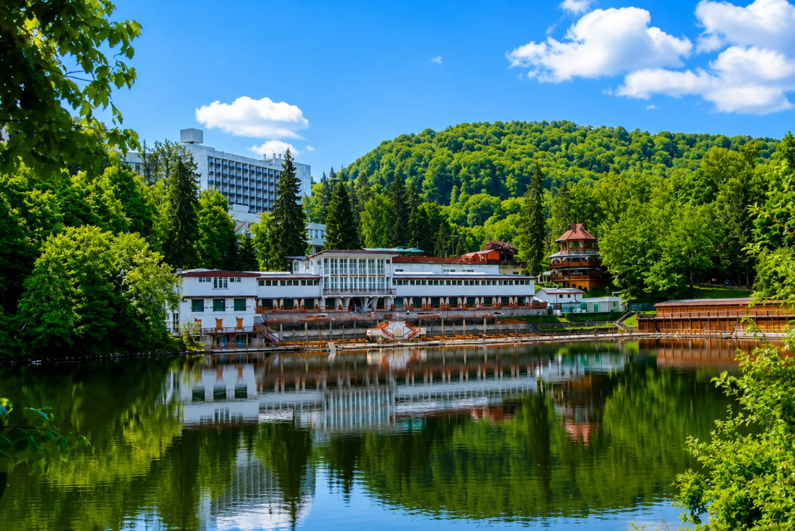 Lacul Ursu din Sovata, vedere panoramică